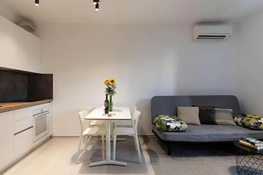 Apartments Bina Zara