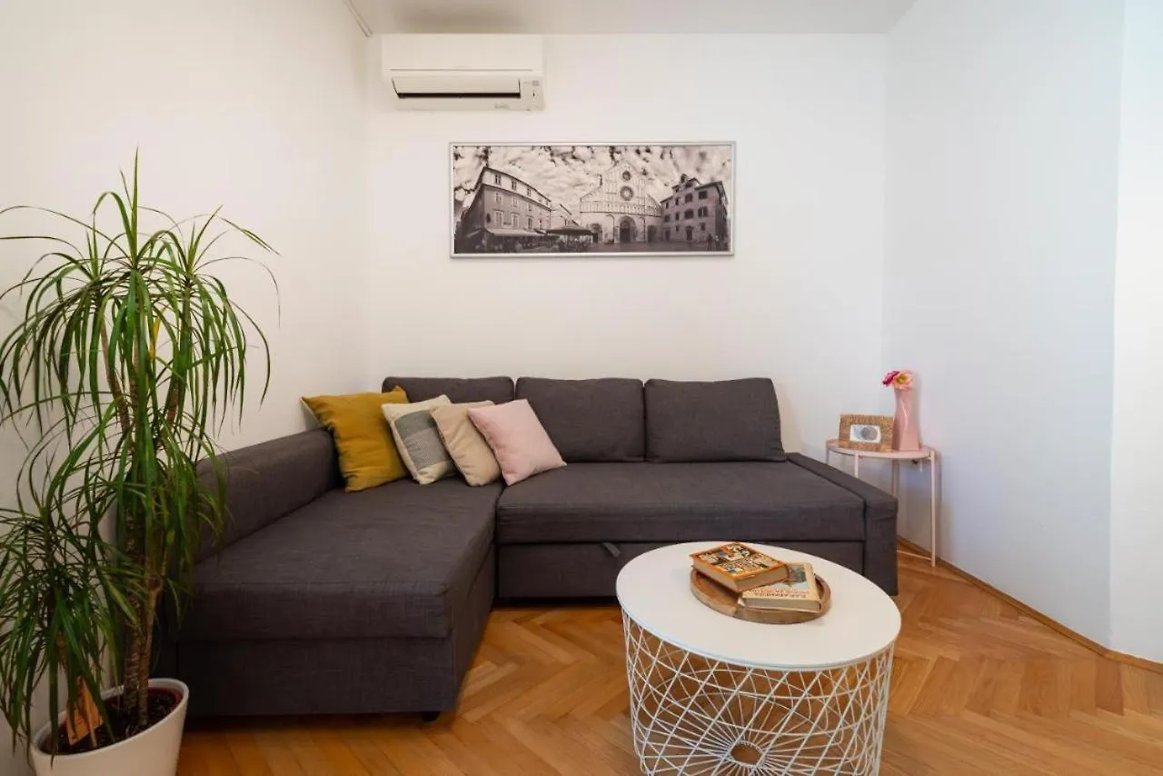 Apartments Bina Zara Croazia